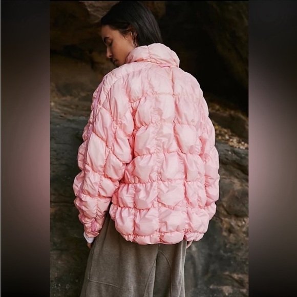 Free People Color Changing Scrunch Pippa Packable Puffer NWT Size Small - Picture 3 of 17